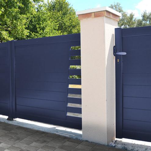 Portail à battants avec portillon